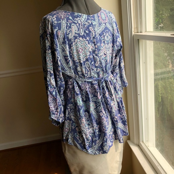 NWOT Maternity blue paisley lightweight blouse - Picture 6 of 6